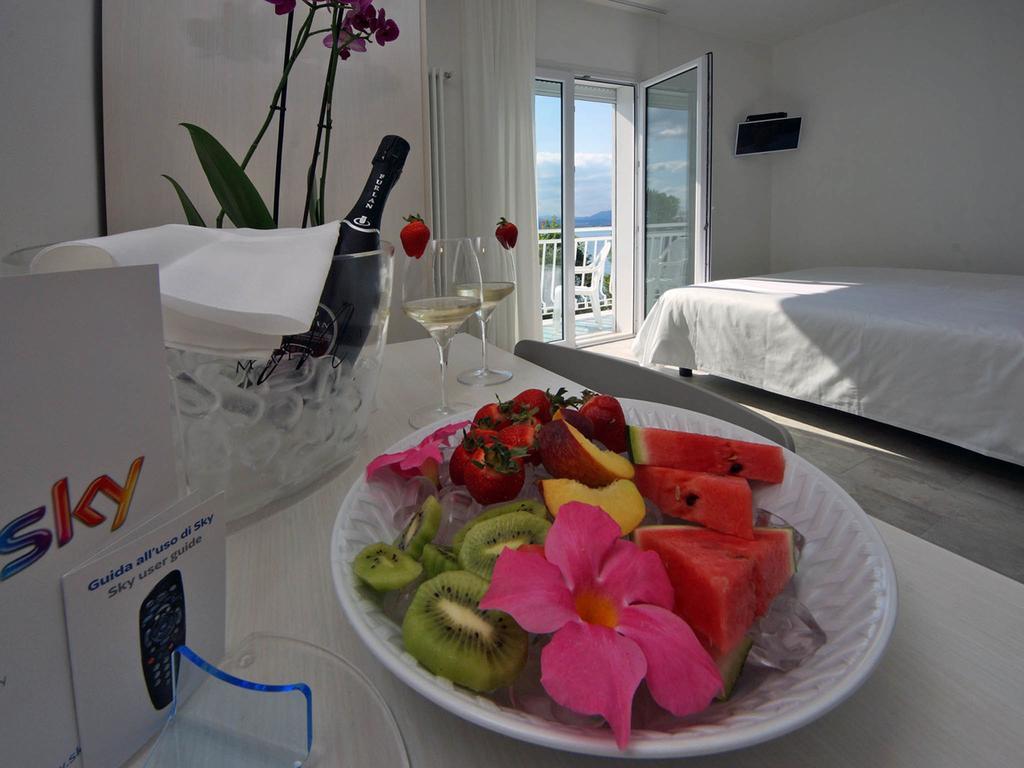 Hotel Saviola Sirmione Kamer foto