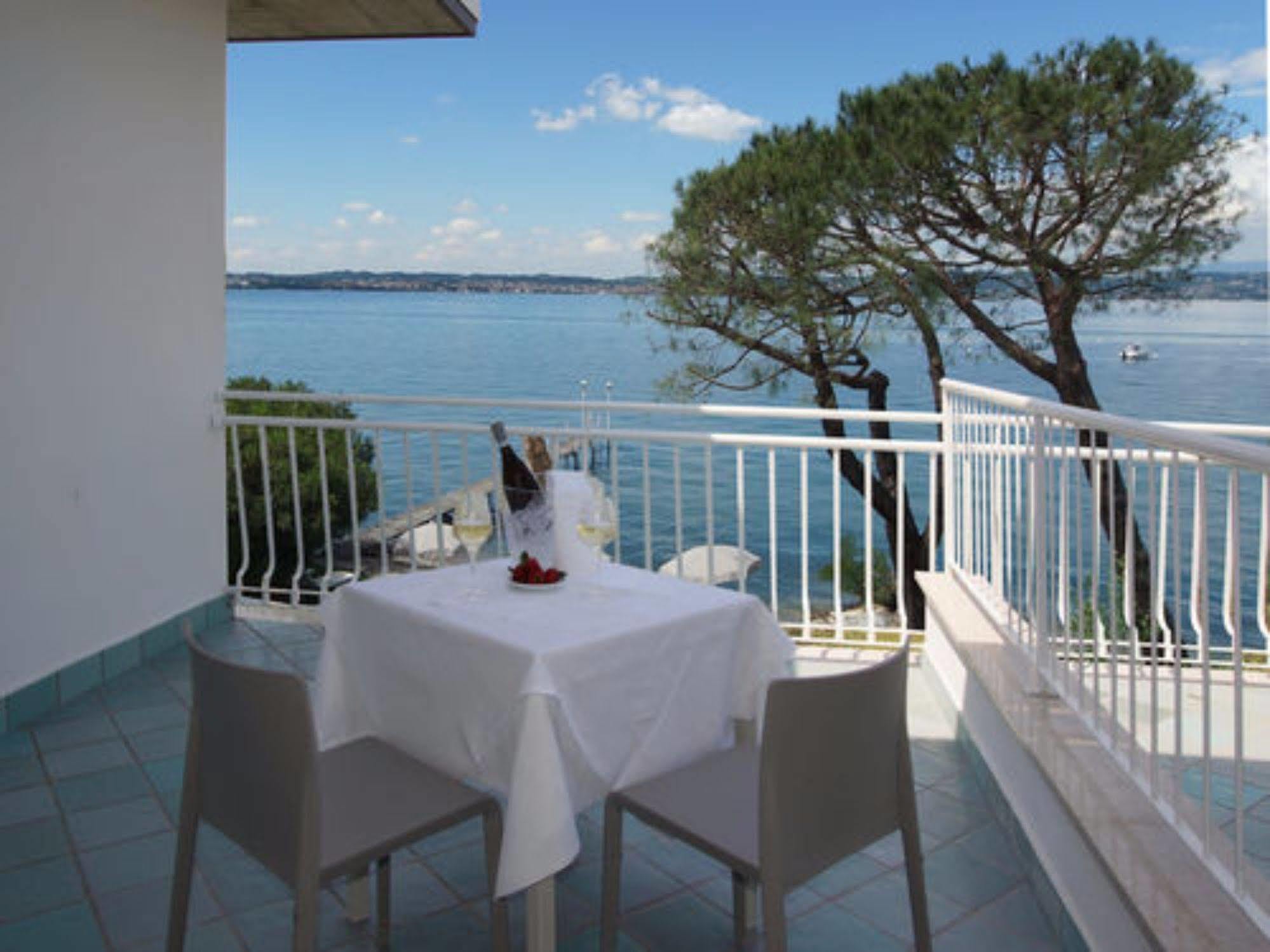 Hotel Saviola Sirmione Buitenkant foto