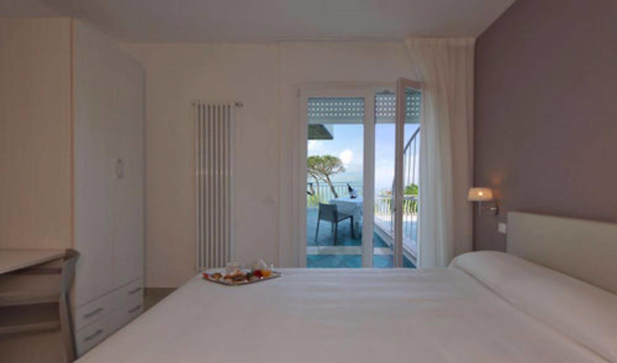 Hotel Saviola Sirmione Buitenkant foto